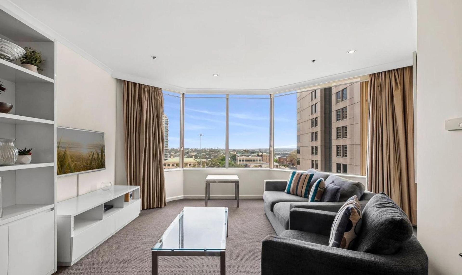 Quay West 807 Apartment