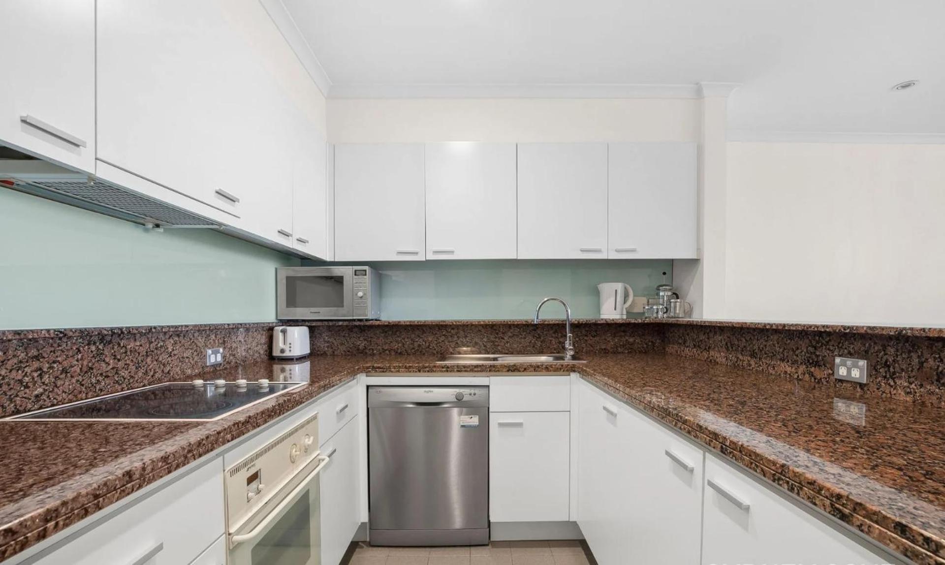 Quay West 807 Apartment *